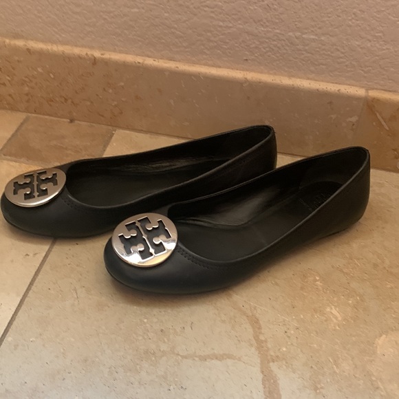 Tory Burch black leather flats size 8.5 gently used - Picture 5 of 14